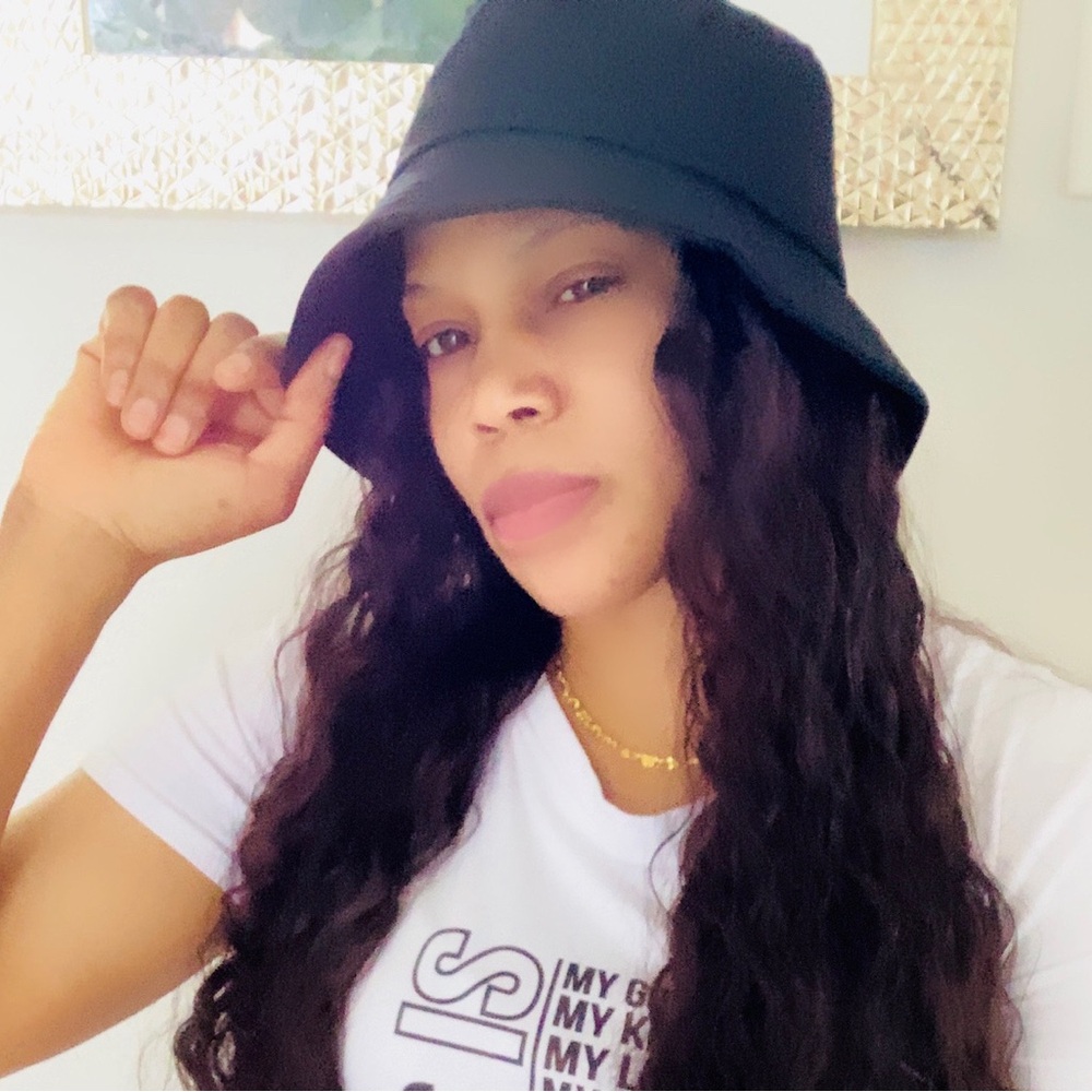 Beautiful two-tone synthetic curly wig hat